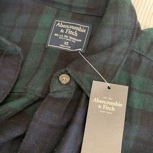 Abercrombie & Fitch plaid flannel (XS)